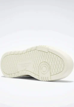 Reebok Classic Club C Double - Trainers - Chalk Core Black Chalk -JELLYCAT SALES 7edee2ab6b2c4c94acb77686bfaa9afc scaled