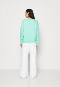 Heritage Crew - Sweatshirt - Aqua Light -JELLYCAT SALES 8f15fd80fd0e4dd69a5a50c318d6babb scaled