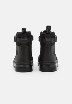 Dr. Martens Combs Tech -8 Eye Boot Unisex - Lace-Up Ankle Boots -JELLYCAT SALES 9f9ca25209f74b6fa32eabe4bf53bce4 scaled