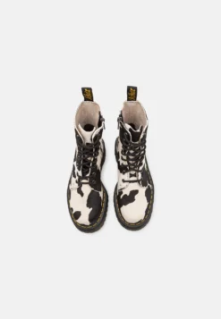 Dr. Martens Jadon - Platform Ankle Boots - Black/White -JELLYCAT SALES d1781e2d9424400d8e64c488691b3795 scaled