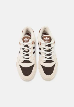 Adidas Originals Rivalry Unisex - Trainers - White/Footwear White/Dark Brown -JELLYCAT SALES fd40bd92e85b4ad9a600d59800bbd0f9 scaled